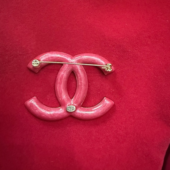 CHANEL Pink and Silver Crystal Brooch - Picture 4 of 4